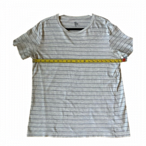 H&m short sleeve striped tee. Size L